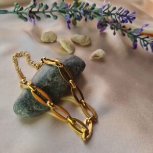 Alternative view of Gold Flat Oval Link Chain Bracelet