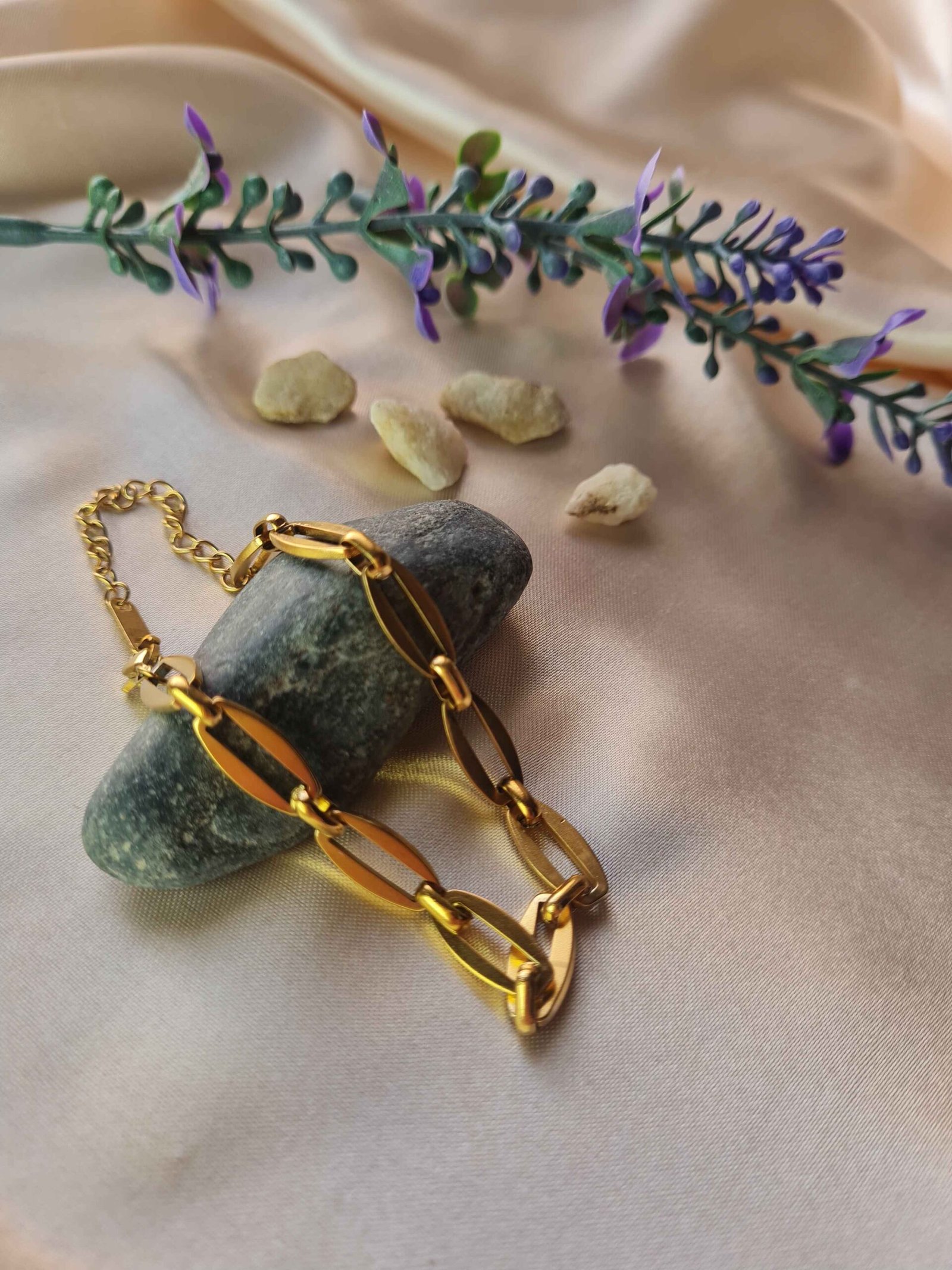 Gold Flat Oval Link Chain Bracelet - Image 2