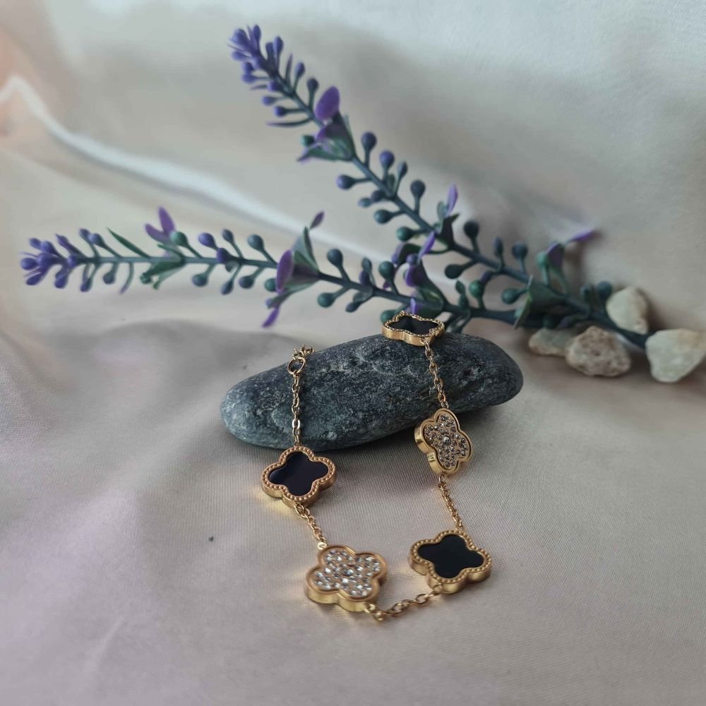 Midnight Clover Gold Bracelet - Image 3